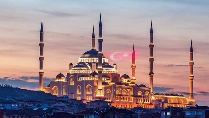 تور استانبول ویژه 22 دی ماه